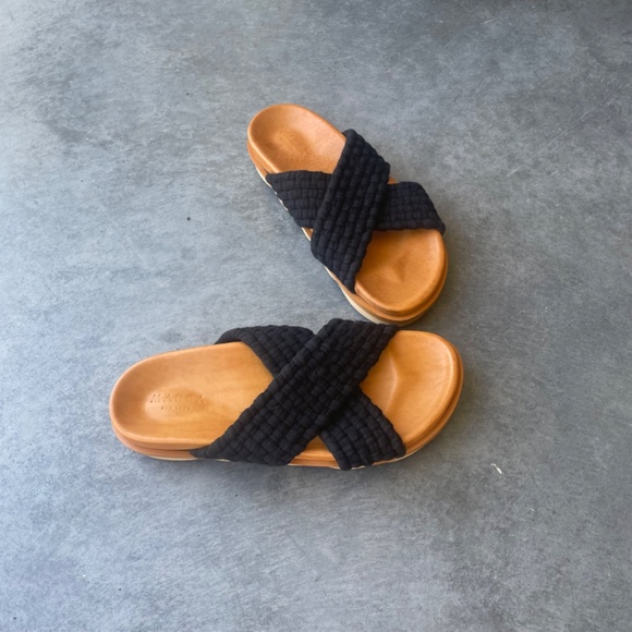 ❌ SOLD ❌  Crossover Wave Sandals *Handmade* *NWOT* - Picture 10 of 14